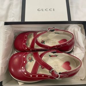 ❤️🔥$395 Gucci 24 Kids Girls Red Heart Leather strap dress shoe flats buckle
